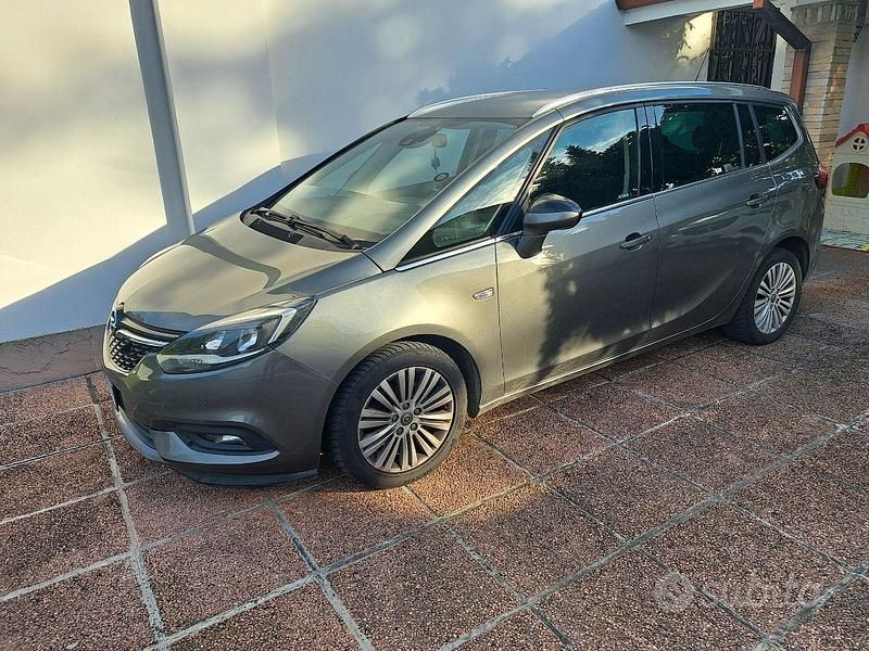 Usata Opel Zafira 150 CV (110 kW) 2018 Monovolume