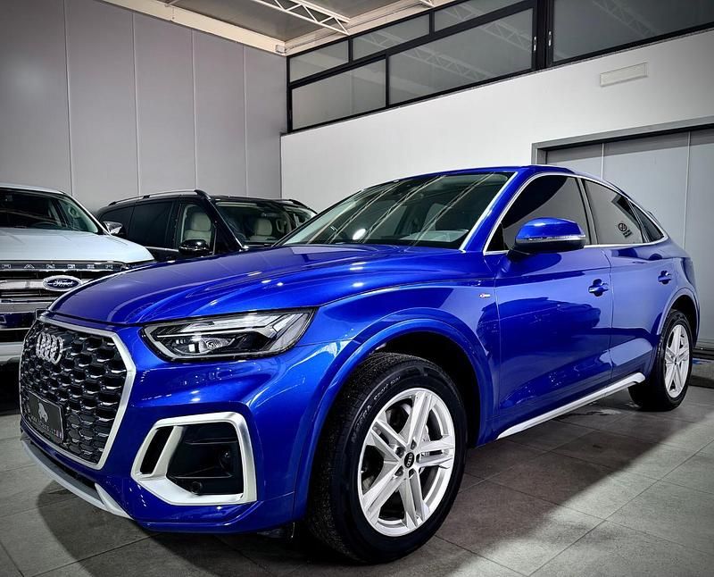 Käytetty Audi Q5 S-Line 204 HP (150 kW) 2022 Sininen Katumaasturi
