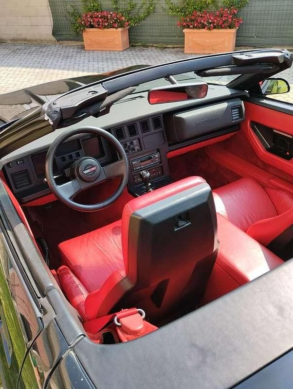 Usata Corvette C4 243 CV (178 kW) 1987 Nero Cabrio