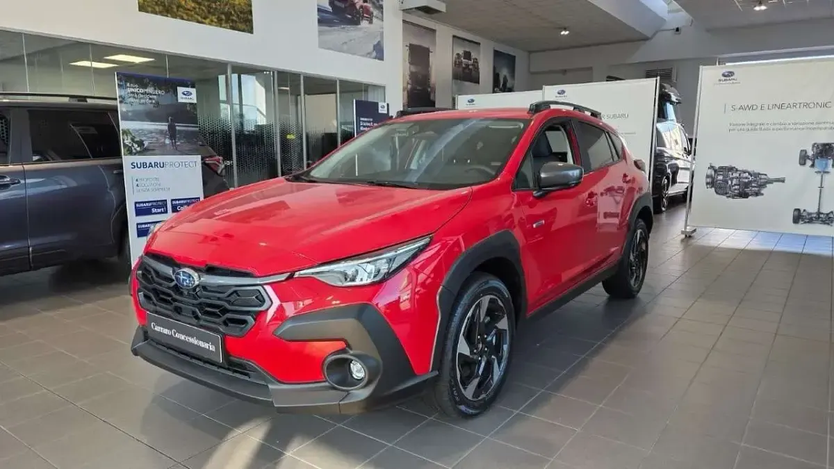 Nuova Subaru Crosstrek Style 136 CV (100 kW) 2026 Pure red SUV