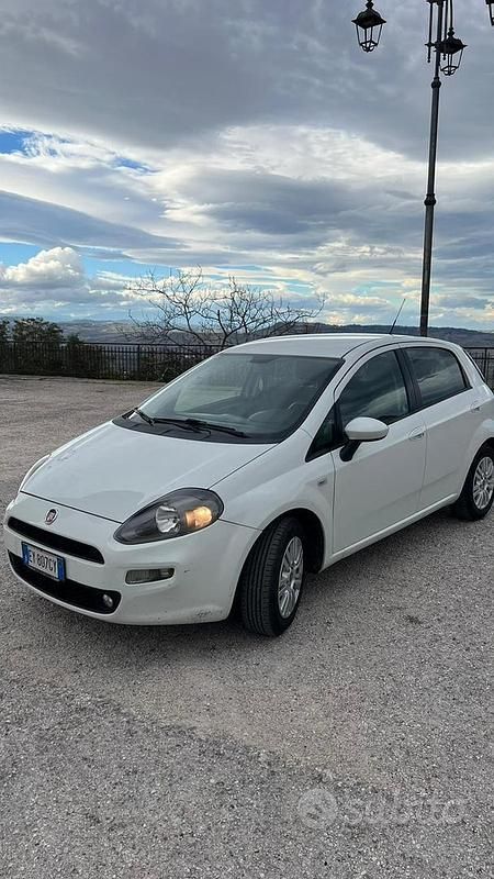 Usata Fiat Grande Punto 95 CV (69 kW) 2016 Bianco Utilitaria