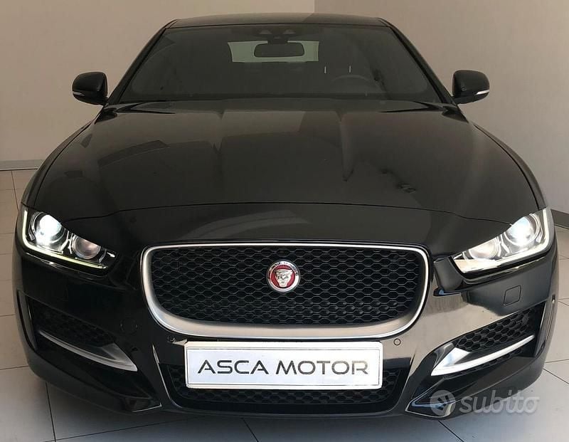 Usata Jaguar XE R-Sport 179 CV (131 kW) 2016 Nero Berlina