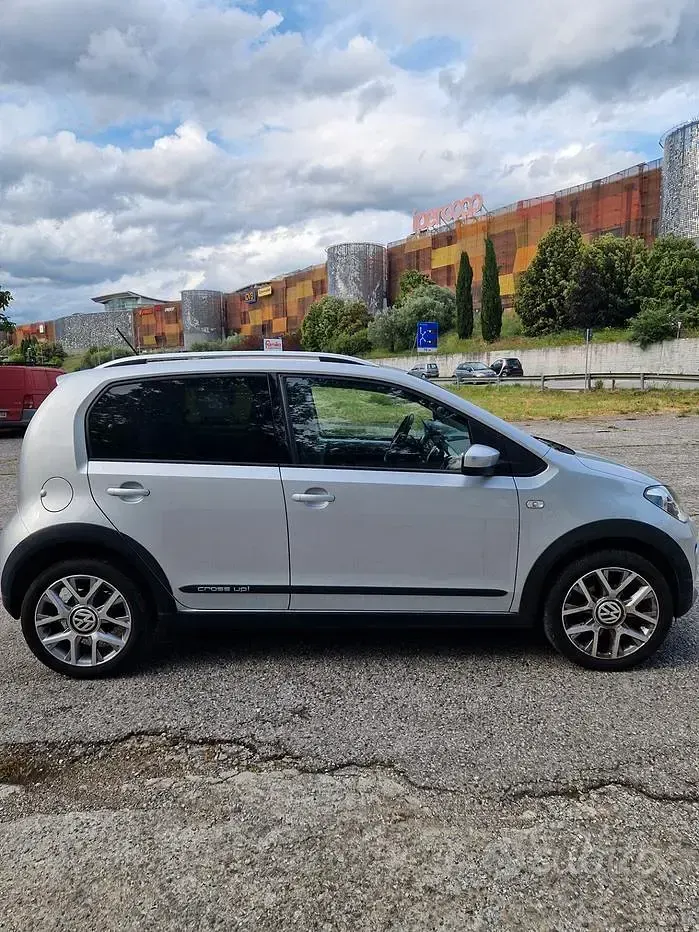 Usata VW up! 75 CV (55 kW) 2015 Grigio Utilitaria