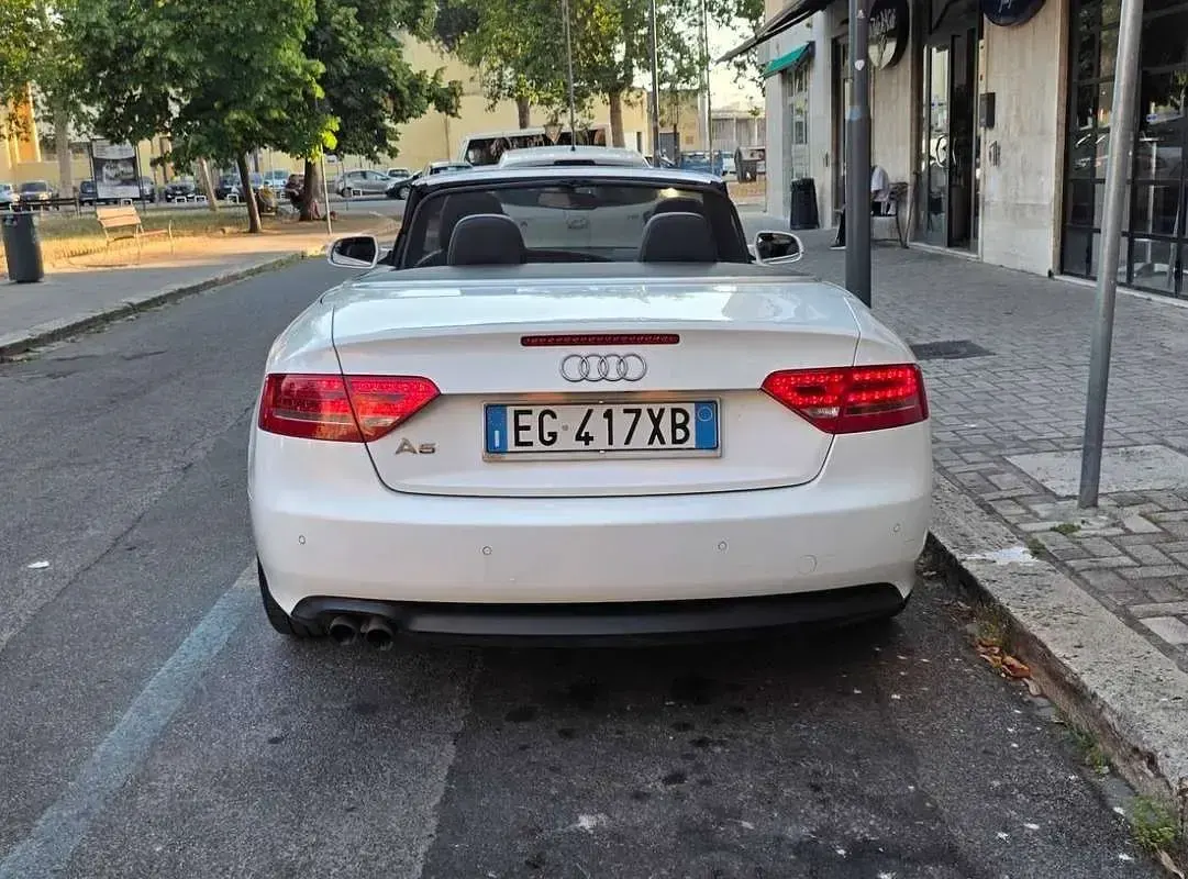 Usata Audi A5 Cabriolet Ambiente 170 CV (125 kW) 2010 Bianco Cabrio