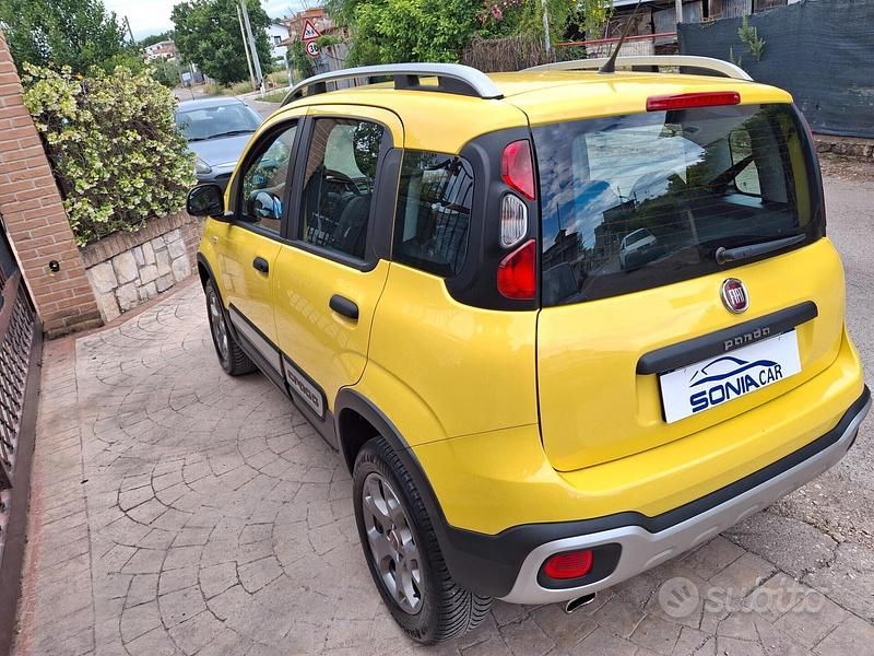 Usata Fiat Panda Cross Cross 95 CV (69 kW) 2015 Giallo Utilitaria