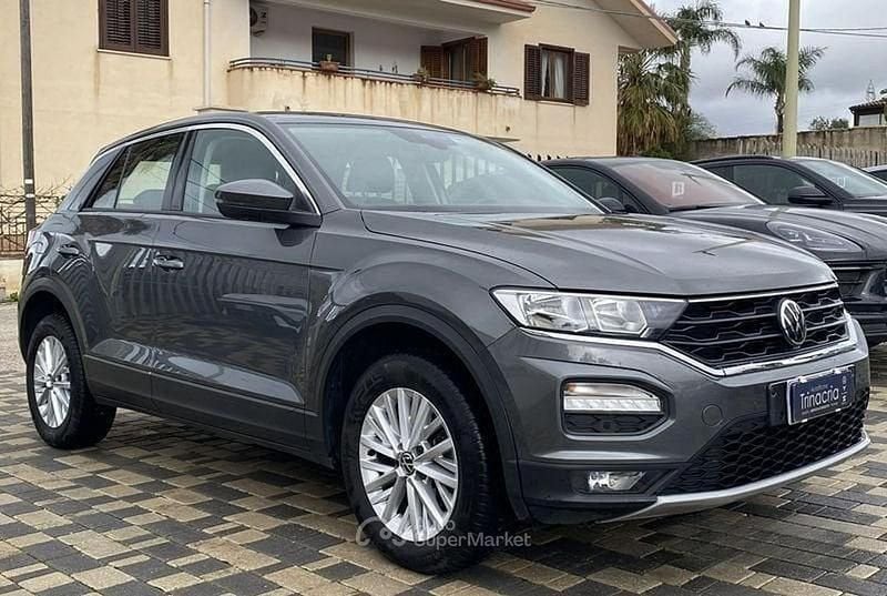 Usata VW T-Roc Business 116 CV (85 kW) 2021 Grigio SUV