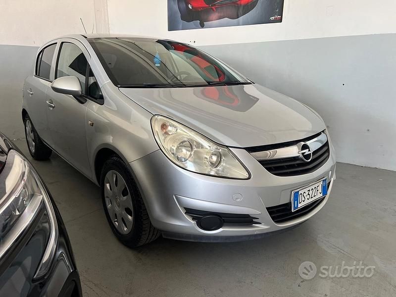 Usata Opel Corsa Cosmo 75 CV (55 kW) 2008 Grigio Utilitaria