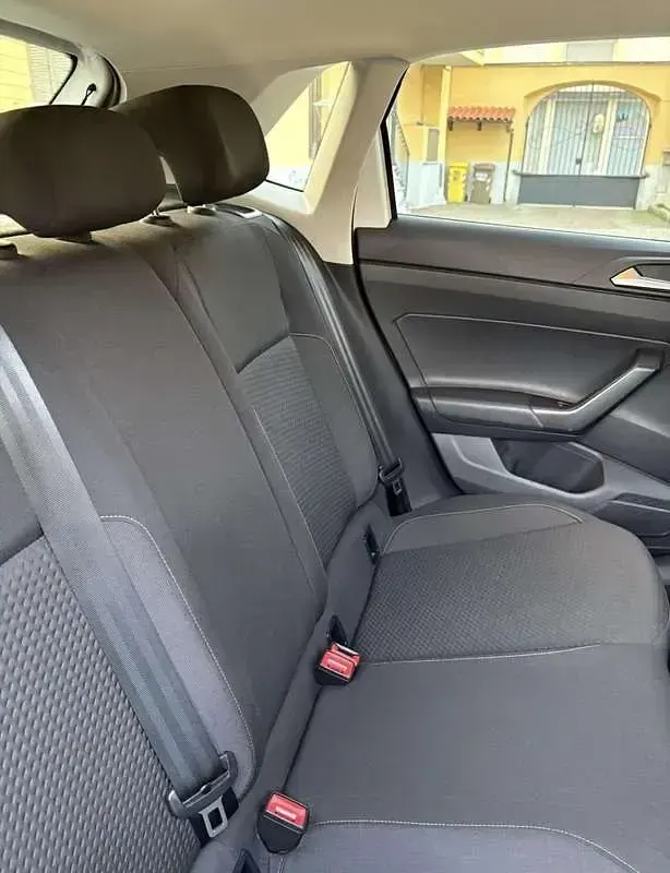 Usata VW Polo Sportline 90 CV (66 kW) 2021 Bianco Utilitaria