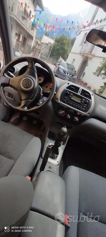 Usata Toyota RAV4 116 CV (85 kW) 2002 Grigio SUV