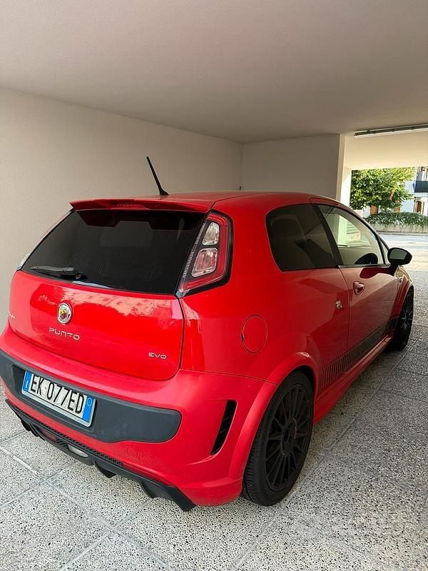 Usata Abarth Punto Evo 165 CV (121 kW) 2010 Rosso Utilitaria