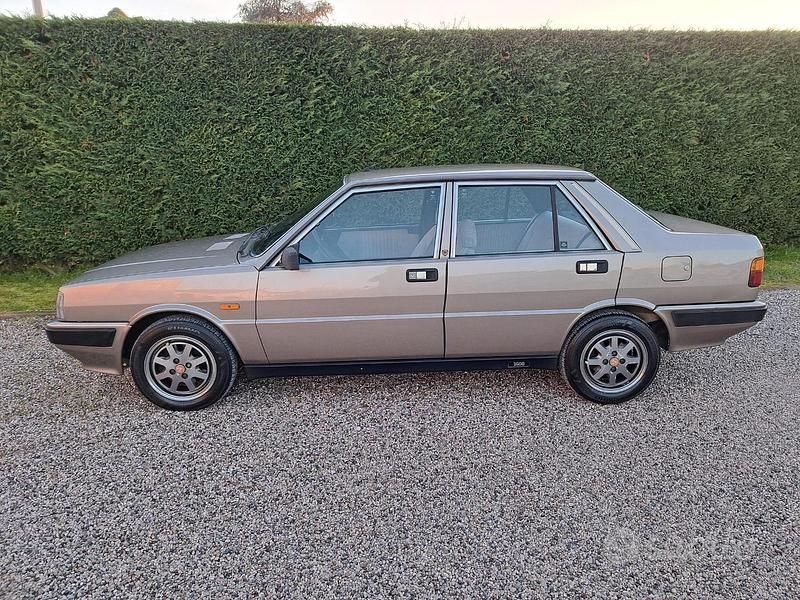 Usata Lancia Prisma 99 CV (72 kW) 1987 Berlina