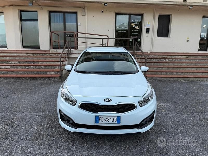 Usata Kia Ceed Sportswagon Active 110 CV (80 kW) 2016 Bianco Station wagon