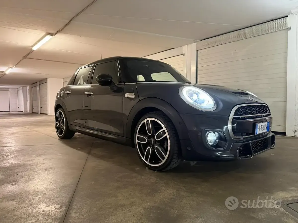 Usata Mini John Cooper Works 192 CV (141 kW) 2018 Grigio Utilitaria