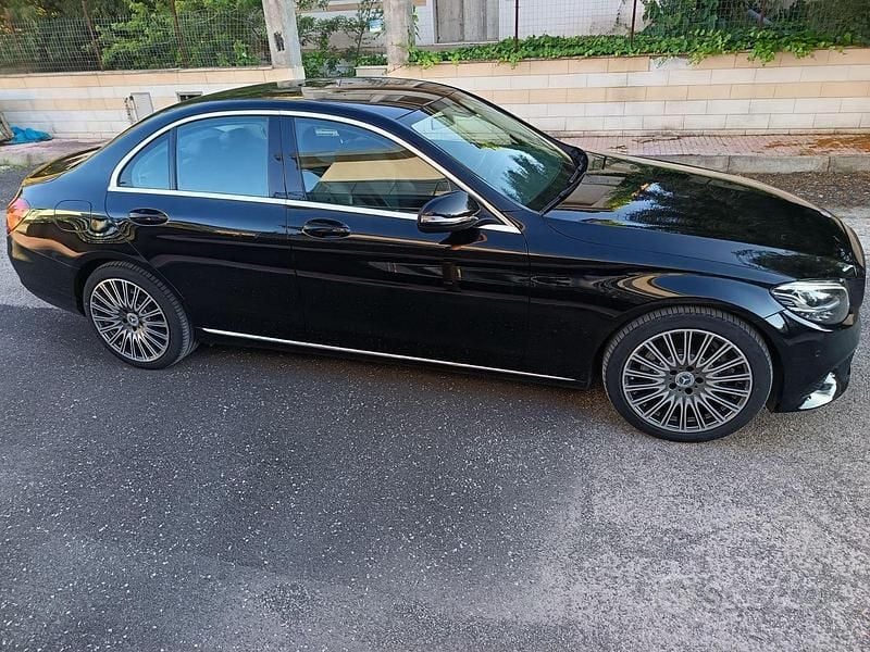 Usata Mercedes C220 Executive 194 CV (142 kW) 2019 Nero Berlina