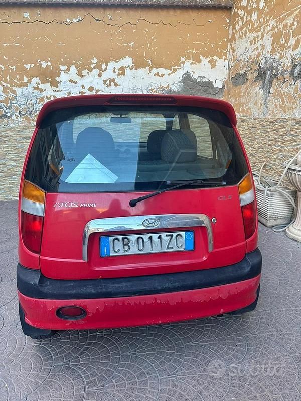 Usata Hyundai Atos Premium 59 CV (43 kW) 2016 Rosso Utilitaria