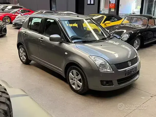 Usata Suzuki Swift GL 92 CV (67 kW) 2009 Grigio metallizzato Utilitaria
