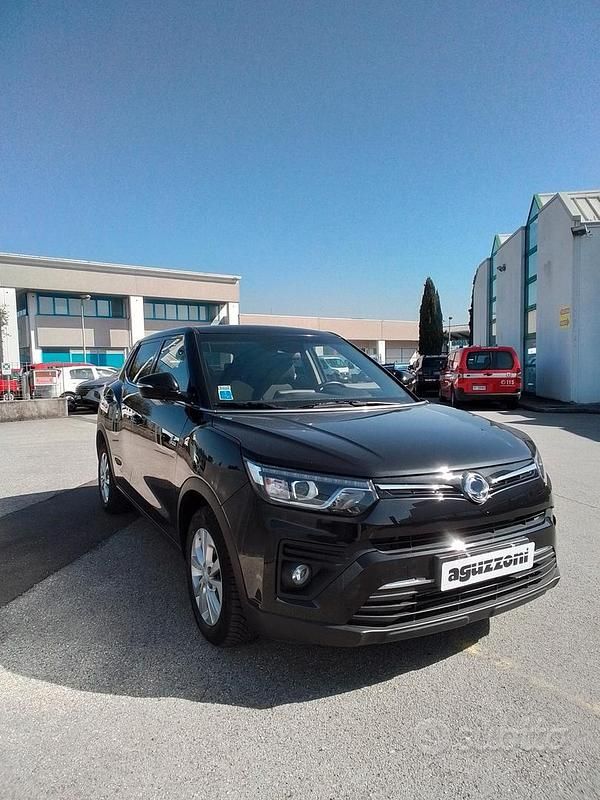 Usata SsangYong Tivoli 128 CV (94 kW) 2020 Nero SUV