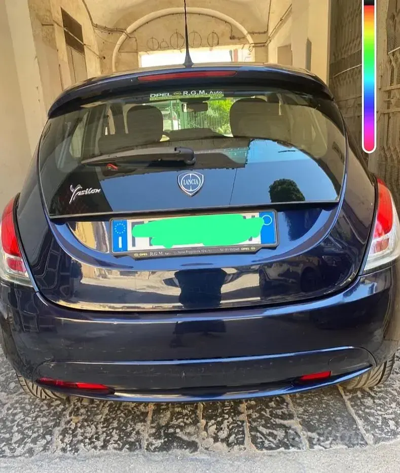 Usata Lancia Ypsilon Silver 69 CV (50 kW) 2018 Bluazzurro Utilitaria