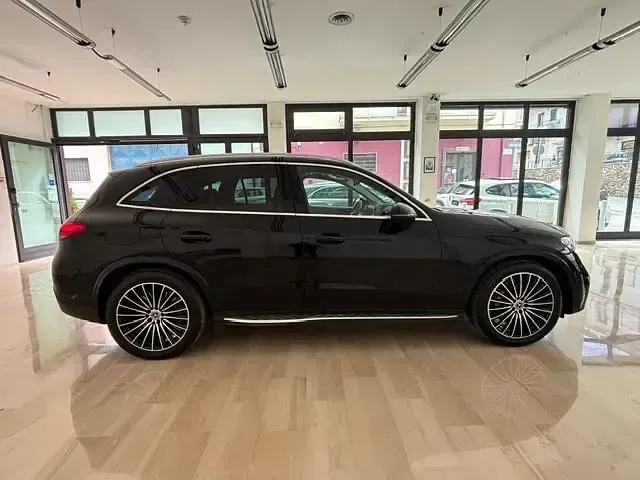 Usata Mercedes GLC300de AMG Line Premium 197 CV (144 kW) 2024 Nero SUV