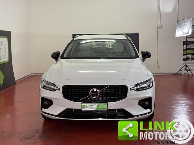 Usata Volvo V60 Ultimate 197 CV (144 kW) 2023 Bianco Station wagon