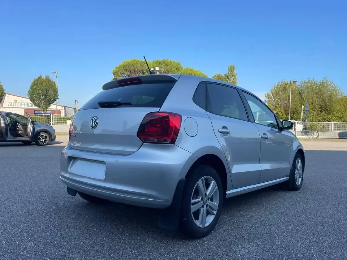 Usata VW Polo Match 60 CV (44 kW) 2012 Argento Utilitaria