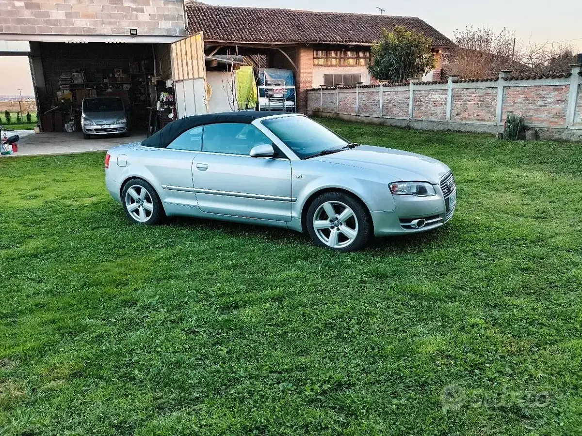 Usata Audi 80 125 CV (91 kW) 2003 Grigio Cabrio