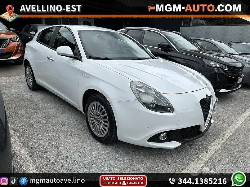 Usata Alfa Romeo Giulietta Super 120 CV (88 kW) 2018 Bianco Utilitaria