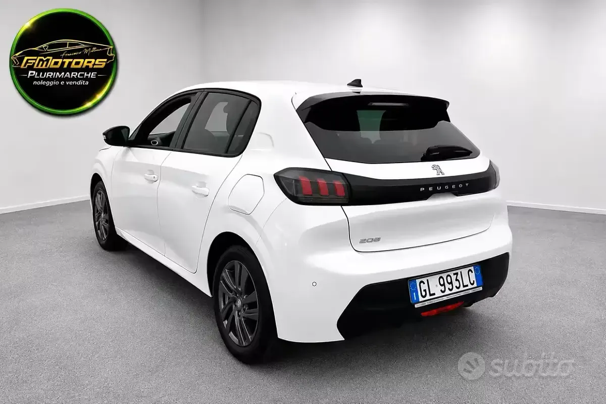 Occasion Peugeot 208 Allure 101 PK (74 kW) 2022 Wit Hatchback