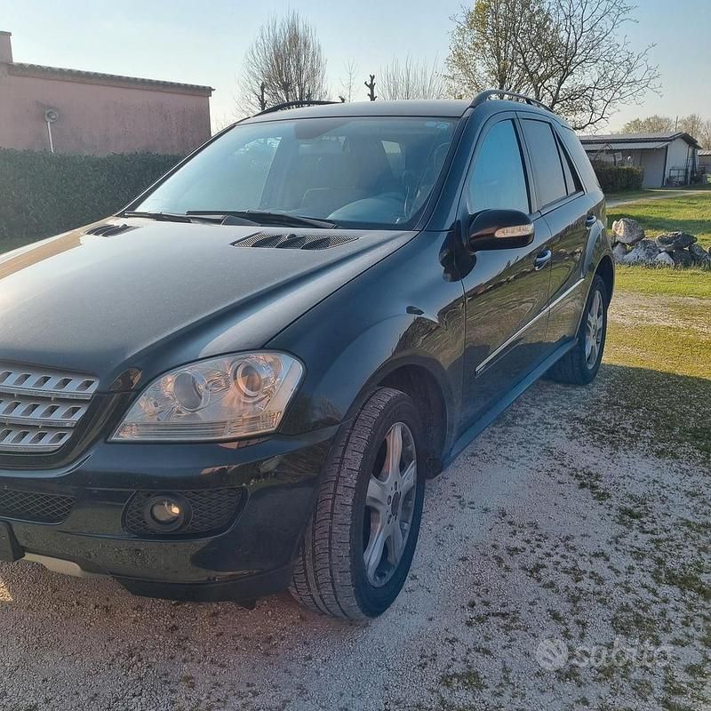 Usata Mercedes ML280 190 CV (139 kW) 2007 Nero SUV