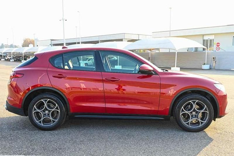Usata Alfa Romeo Stelvio Executive 210 CV (154 kW) 2017 Rosso SUV