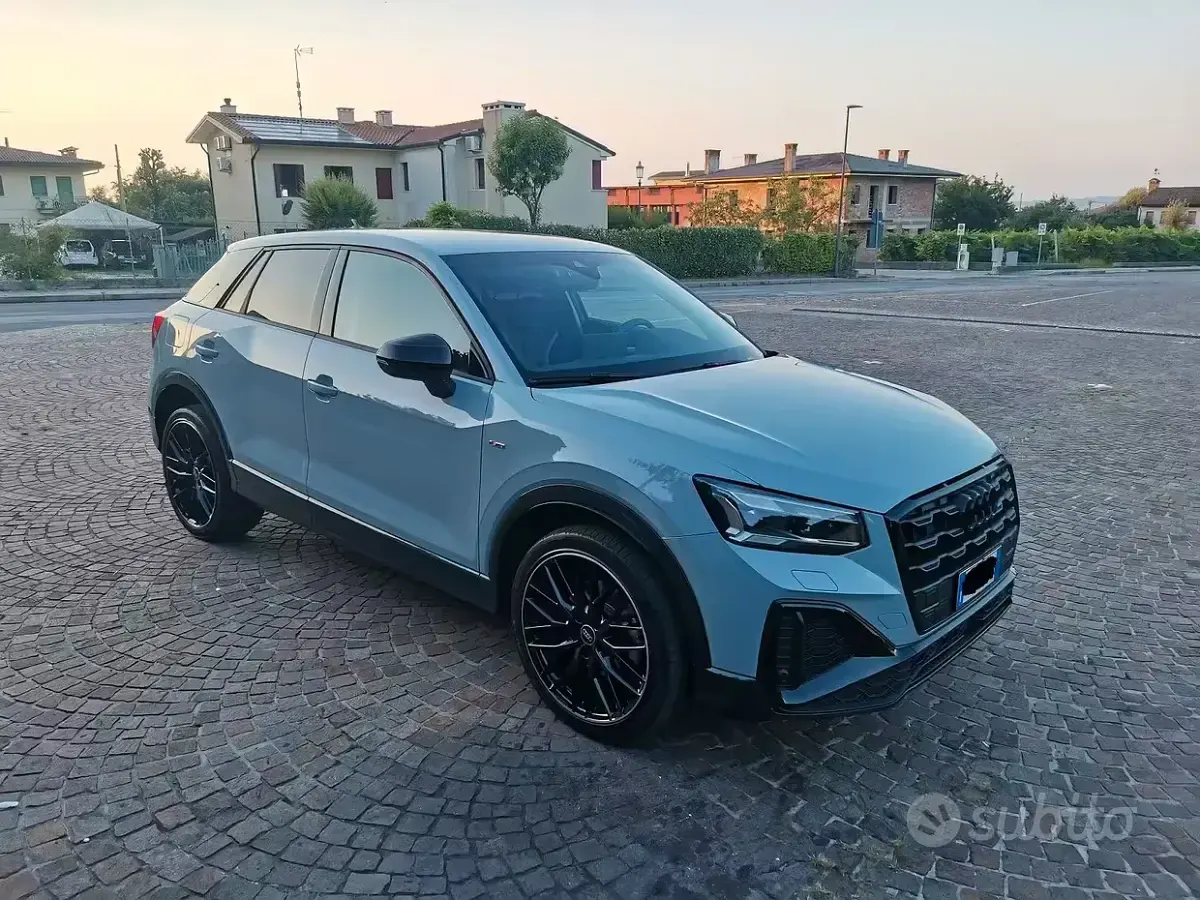 Usata Audi Q2 Comfort 150 CV (110 kW) 2023 Grigio SUV