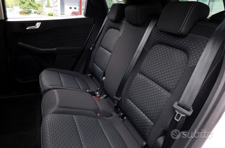 Usata Ford Kuga 190 CV (139 kW) 2021 Bianco SUV