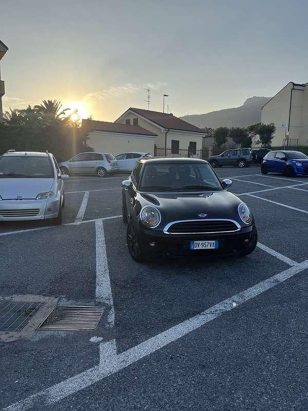 Usata Mini ONE 75 CV (55 kW) 2010 Utilitaria
