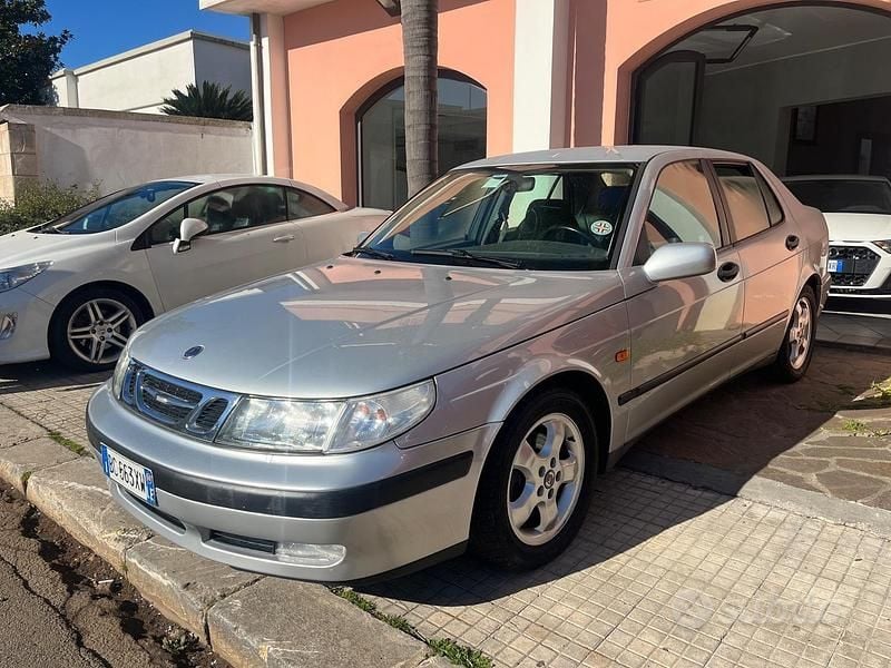 Usata Saab 9-5 149 CV (109 kW) 1999 Grigio Berlina