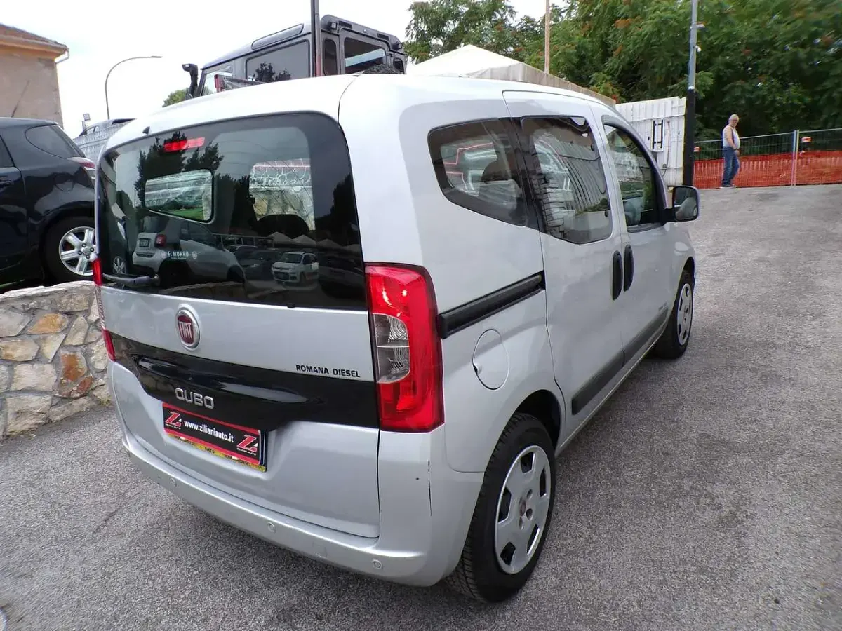 Usata Fiat Qubo Trekking 95 CV (69 kW) 2017 Argento Monovolume