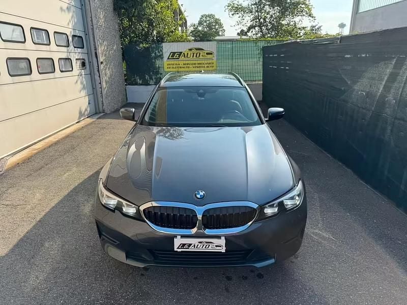 Usata BMW 320e M Sport 190 CV (139 kW) 2020 Grigio Station wagon