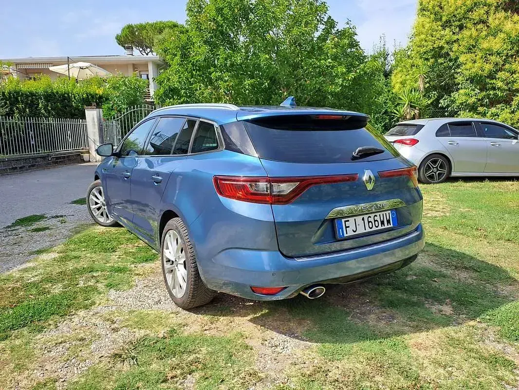 Usata Renault Mégane GrandTour Intens 110 CV (80 kW) 2017 Bluazzurro Station wagon