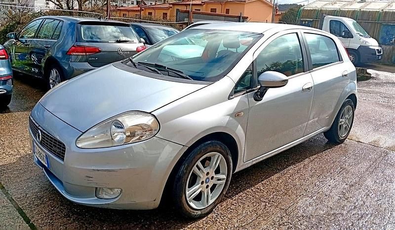Usata Fiat Grande Punto Active 75 CV (55 kW) 2006 Grigio Utilitaria