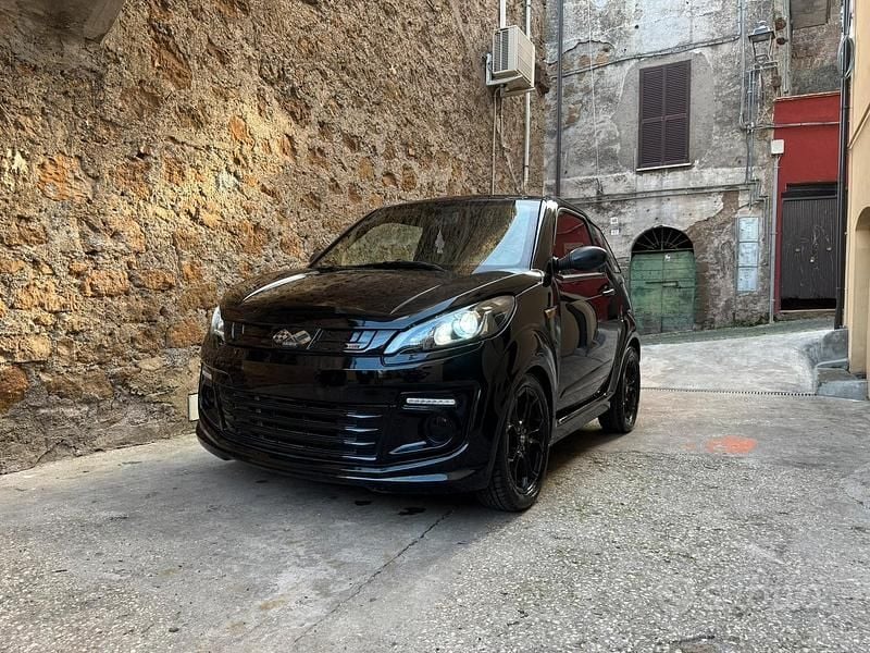 Nero Usata 2020 Ligier JS50 Due volumi | 8500 € (Ottimo prezzo) - Immagine 1/4