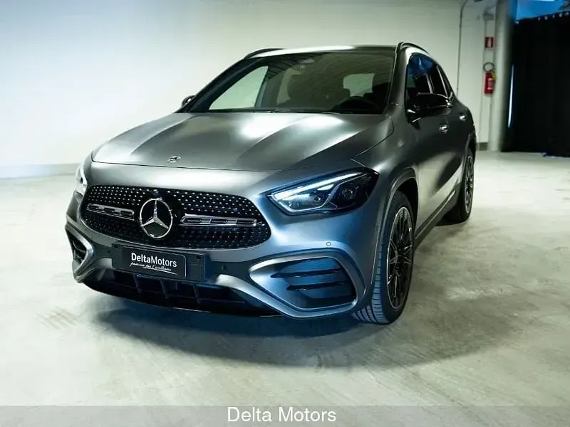 Nuova Mercedes GLA200 150 CV (110 kW) 2026 Nero SUV