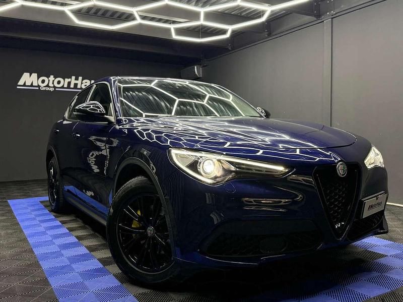 Usata Alfa Romeo Stelvio Business 190 CV (139 kW) 2021 Blu/azzurro SUV