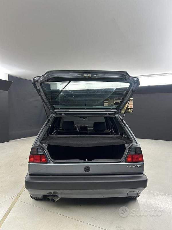 Usata VW Golf II GTI 111 CV (81 kW) 1987 Grigio Utilitaria