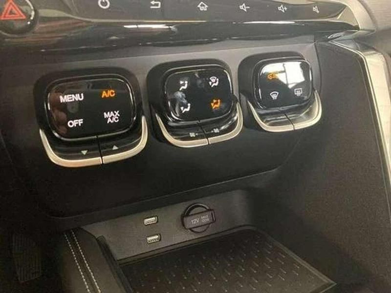 Usata EVO Evo 5 118 CV (86 kW) 2024 Rosso SUV