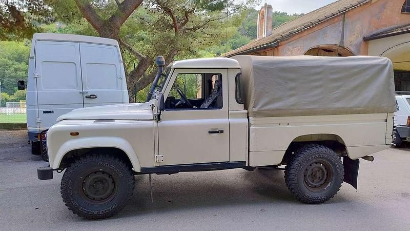 Usata Land Rover Defender 122 CV (89 kW) 2006 Bianco Furgone