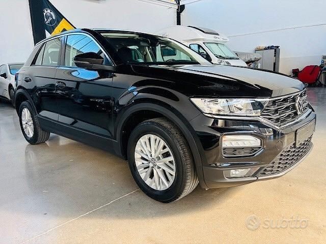 Usata VW T-Roc Style 116 CV (85 kW) 2018 Nero SUV