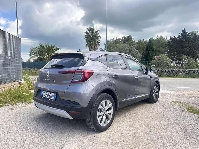 Usata Renault Captur Zen 101 CV (74 kW) 2020 Grigio SUV