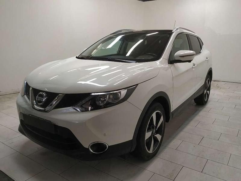 Usata Nissan Qashqai N-Connecta 131 CV (96 kW) 2017 Bianco SUV