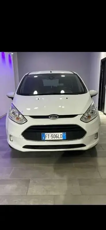 Usata Ford B-MAX Titanium X 101 CV (74 kW) 2017 Monovolume
