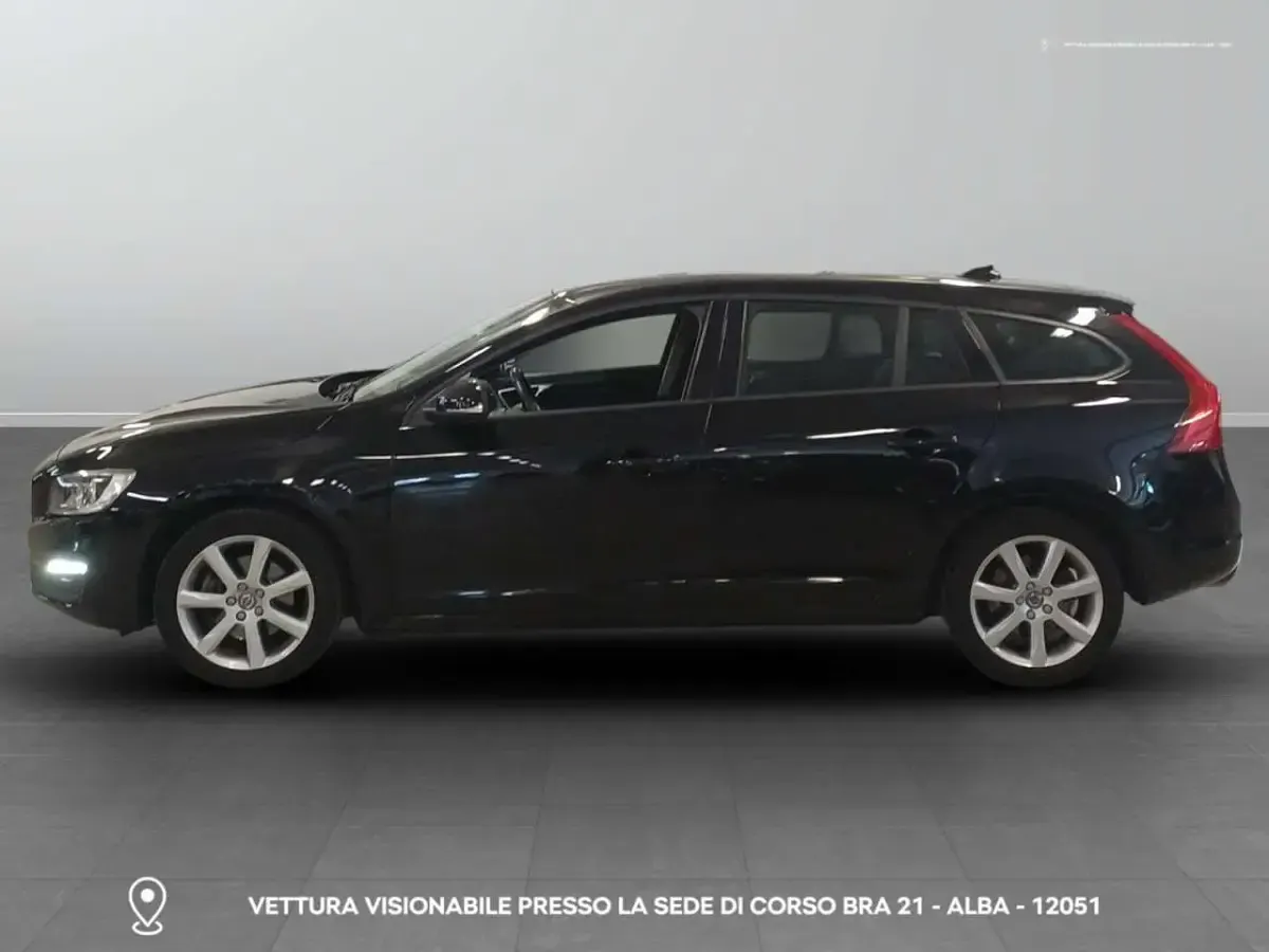 Usata Volvo V60 Business Edition 120 CV (88 kW) 2017 A1 nero Station wagon