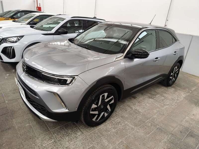 Grigio scuro Usata 2022 Opel Mokka Elegance SUV | 16.900 € (Buon prezzo) - Immagine 1/4